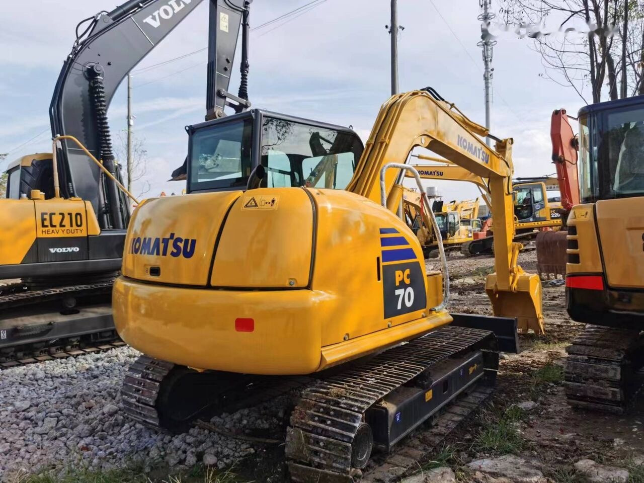 Komatsu PC70-8 - Mini escavadeira: foto 2 Komatsu PC70-8 - Mini escavadeira: foto 2