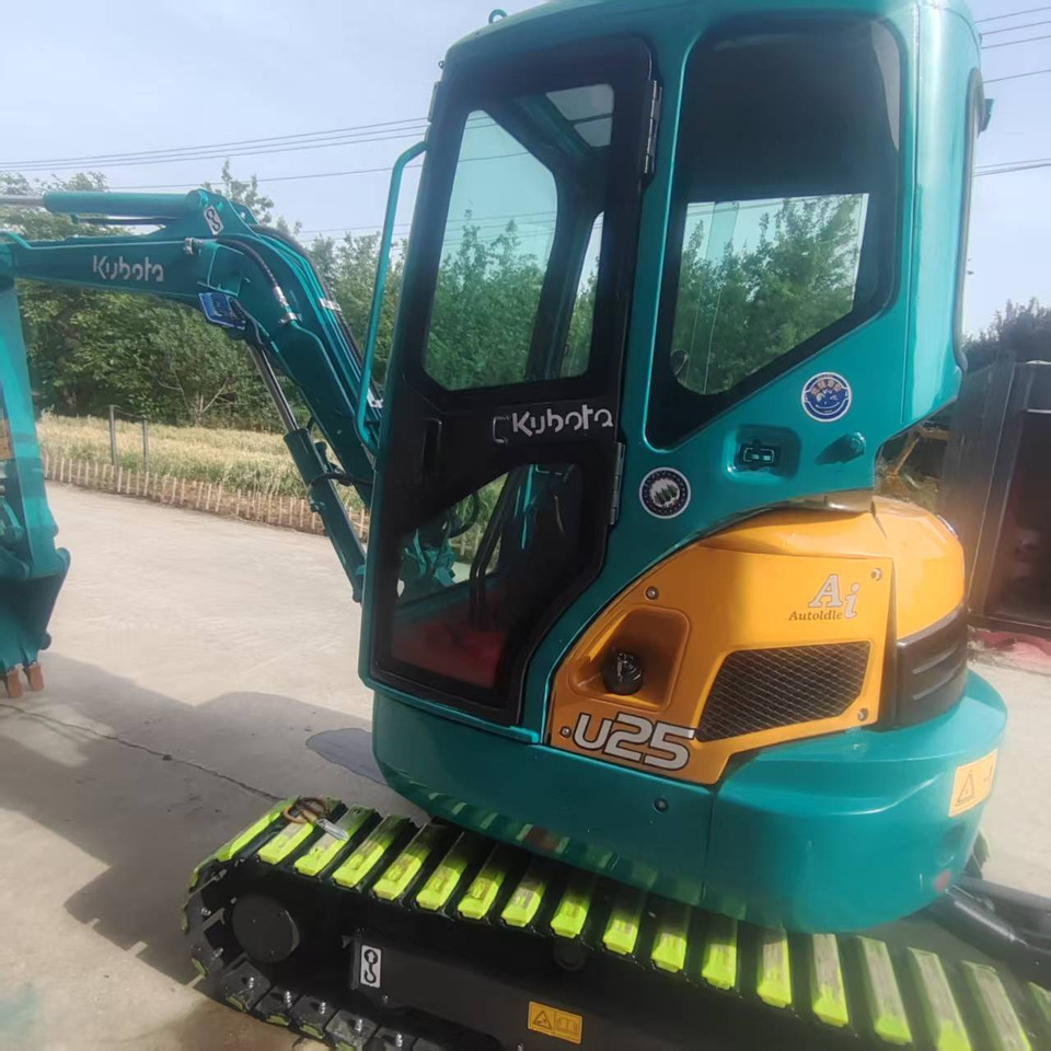Kubota U25 - Mini escavadeira: foto 1 Kubota U25 - Mini escavadeira: foto 1