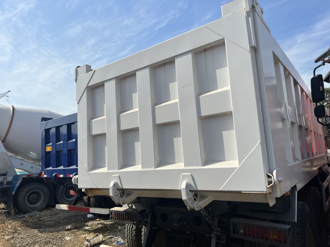 Camião basculante SHACMAN M3000: foto 8 Camião basculante SHACMAN M3000: foto 8