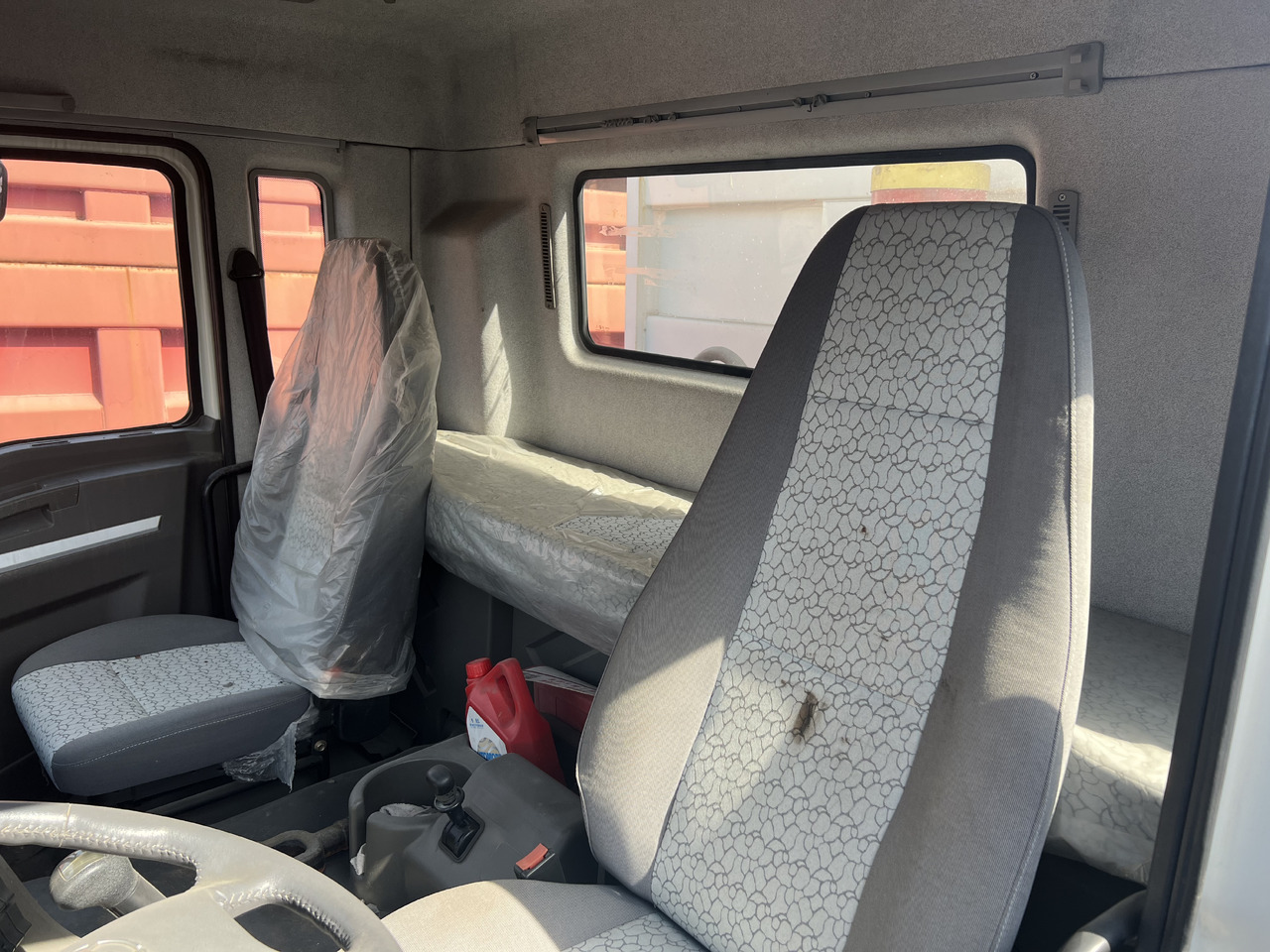 Camião basculante SHACMAN M3000: foto 6 Camião basculante SHACMAN M3000: foto 6