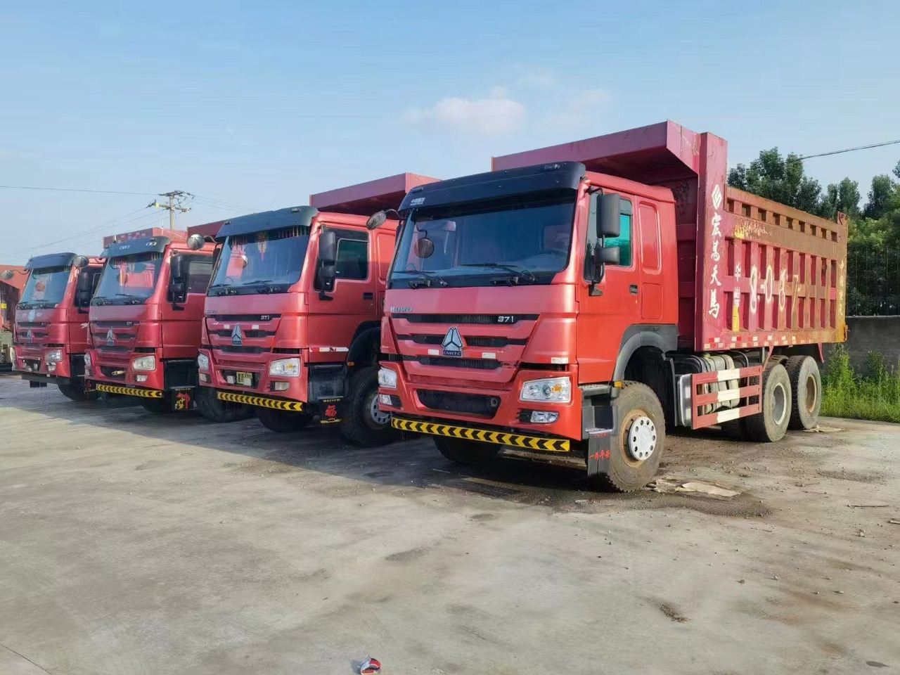 SINOTRUK HOWO - Camião basculante: foto 4 SINOTRUK HOWO - Camião basculante: foto 4