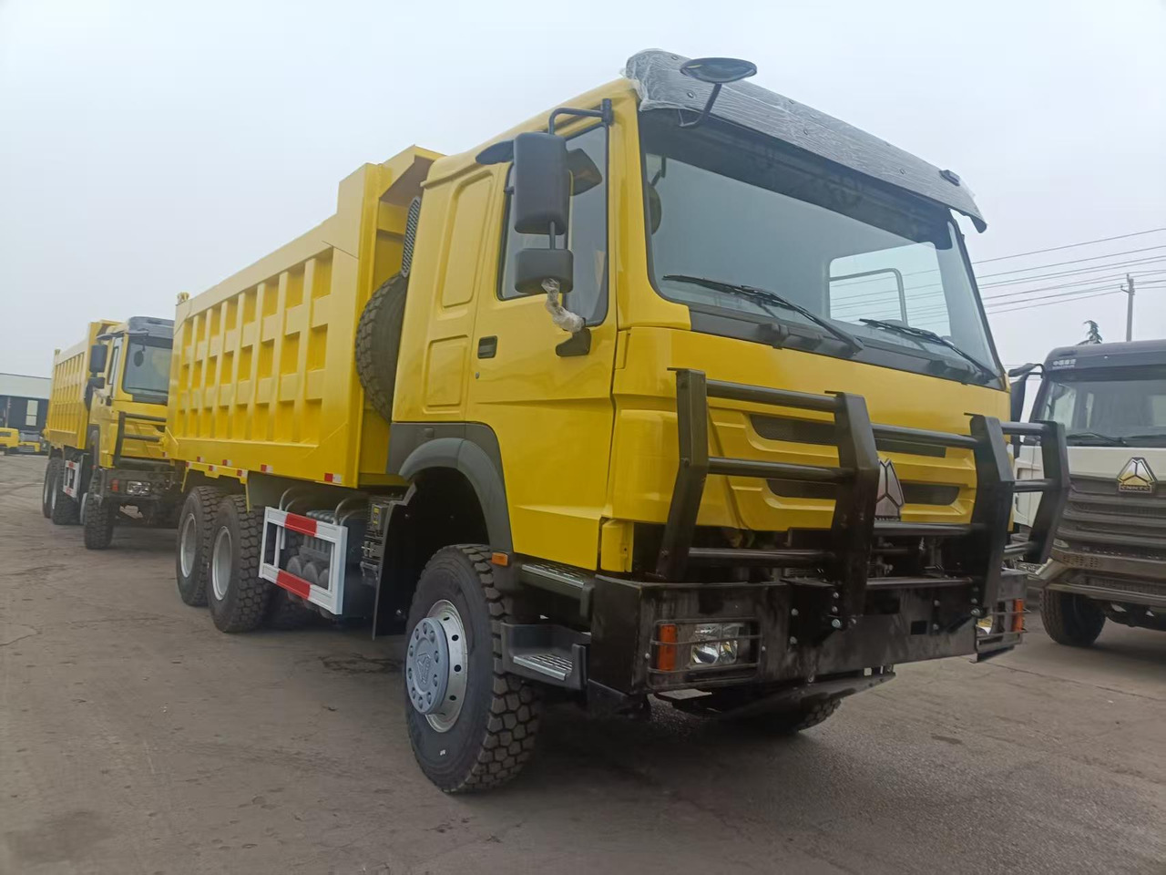 SINOTRUK HOWO - Camião basculante: foto 5 SINOTRUK HOWO - Camião basculante: foto 5