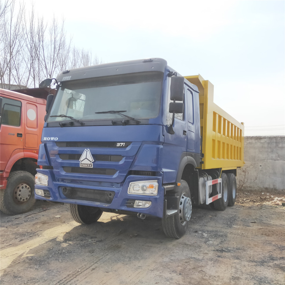 SINOTRUK HOWO - Camião basculante: foto 1 SINOTRUK HOWO - Camião basculante: foto 1
