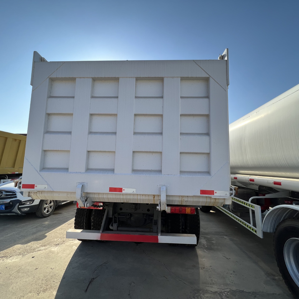 SINOTRUK HOWO - Camião basculante: foto 5 SINOTRUK HOWO - Camião basculante: foto 5