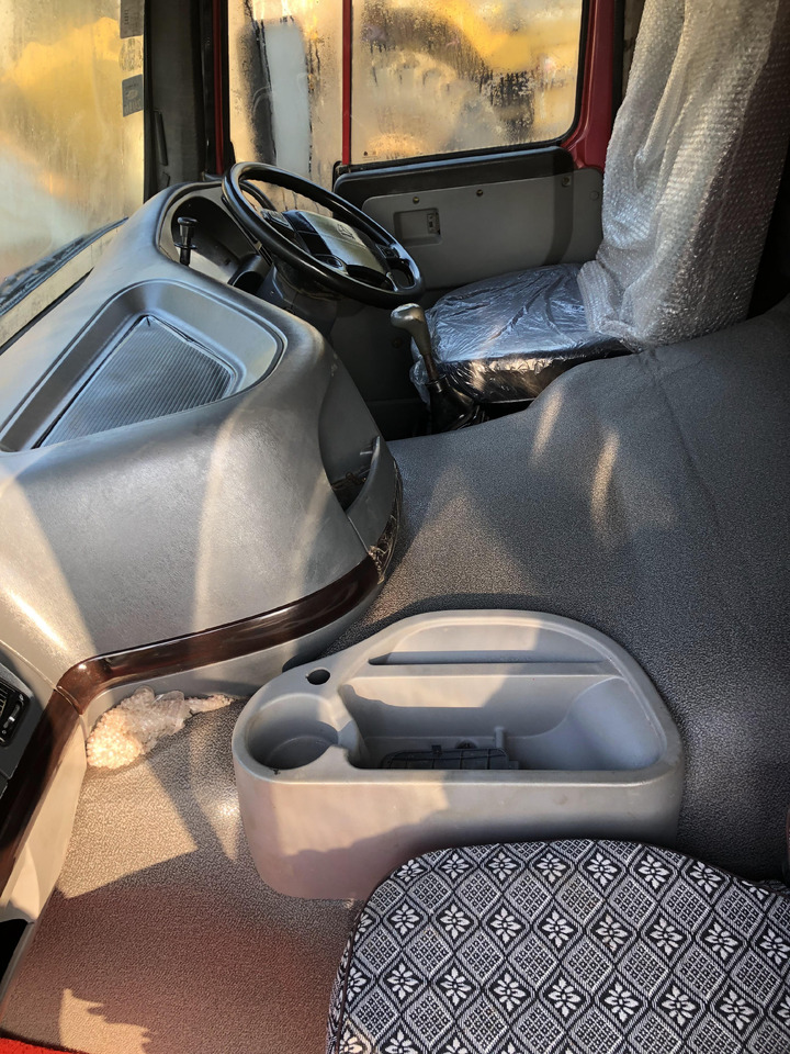 SINOTRUK HOWO - Camião basculante: foto 5 SINOTRUK HOWO - Camião basculante: foto 5