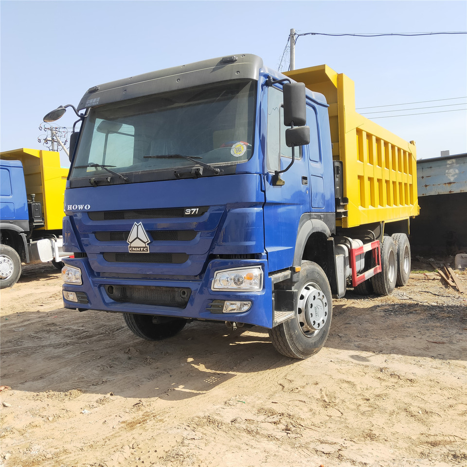 SINOTRUK HOWO - Camião basculante: foto 1 SINOTRUK HOWO - Camião basculante: foto 1