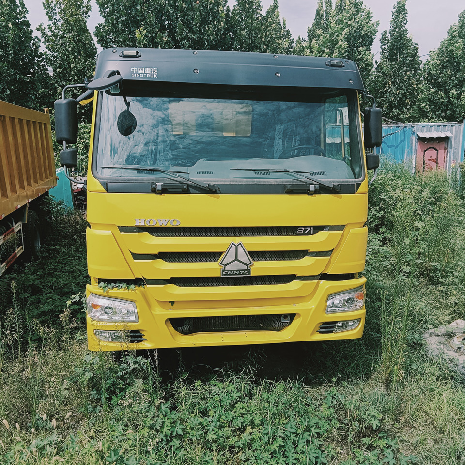 SINOTRUK HOWO - Camião basculante: foto 3 SINOTRUK HOWO - Camião basculante: foto 3