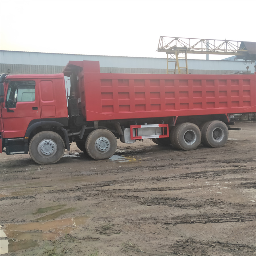 SINOTRUK HOWO - Camião basculante: foto 3 SINOTRUK HOWO - Camião basculante: foto 3
