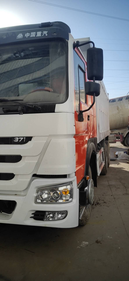 SINOTRUK HOWO - Camião basculante: foto 5 SINOTRUK HOWO - Camião basculante: foto 5