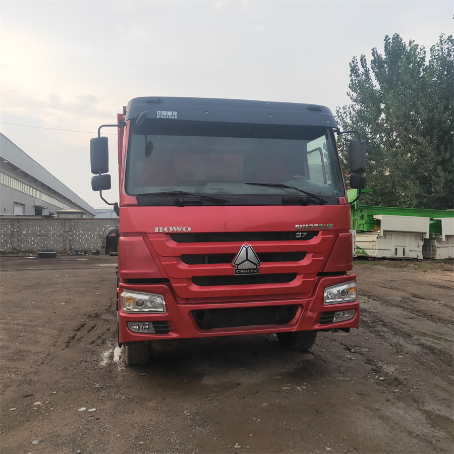 SINOTRUK HOWO - Camião basculante: foto 5 SINOTRUK HOWO - Camião basculante: foto 5