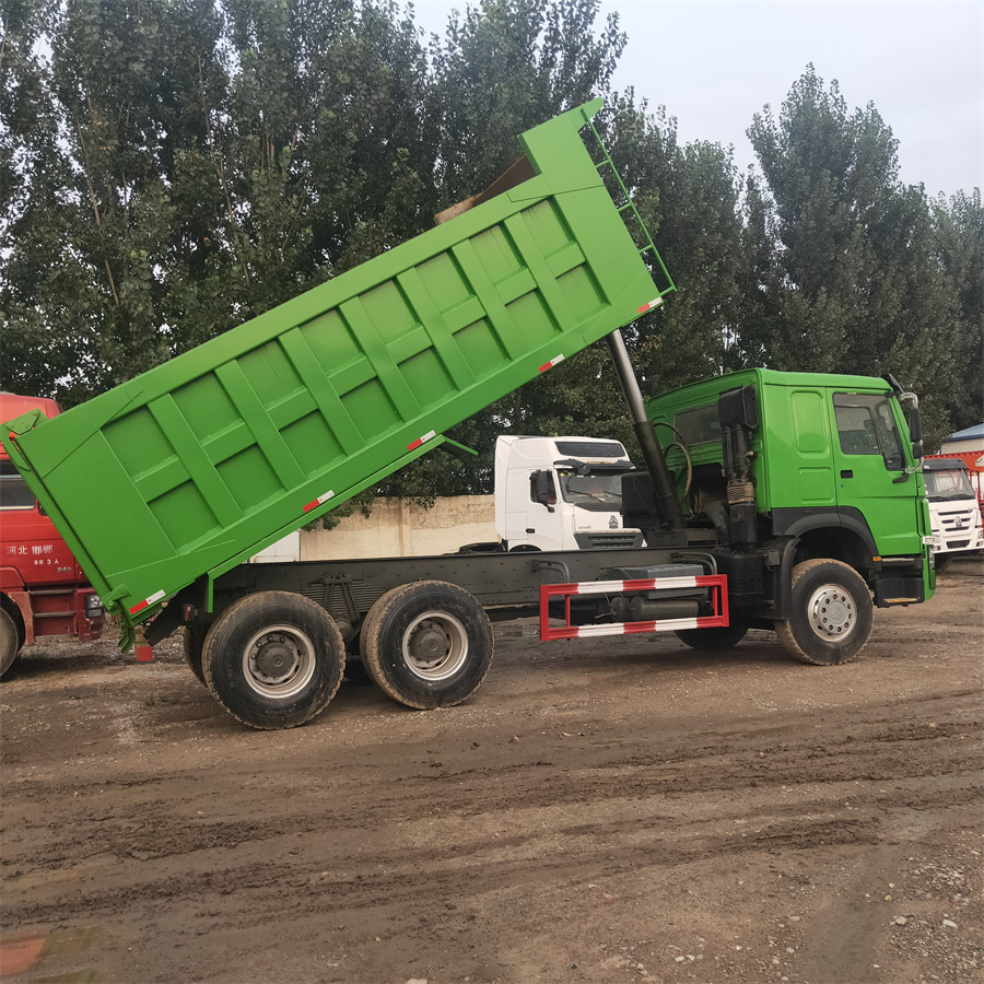 SINOTRUK HOWO - Camião basculante: foto 5 SINOTRUK HOWO - Camião basculante: foto 5