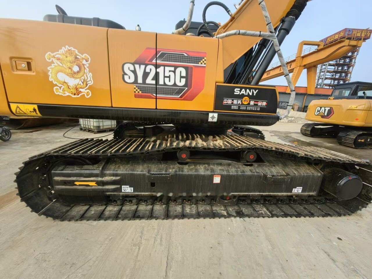 Sany SY215C - Escavadora de rastos: foto 1 Sany SY215C - Escavadora de rastos: foto 1