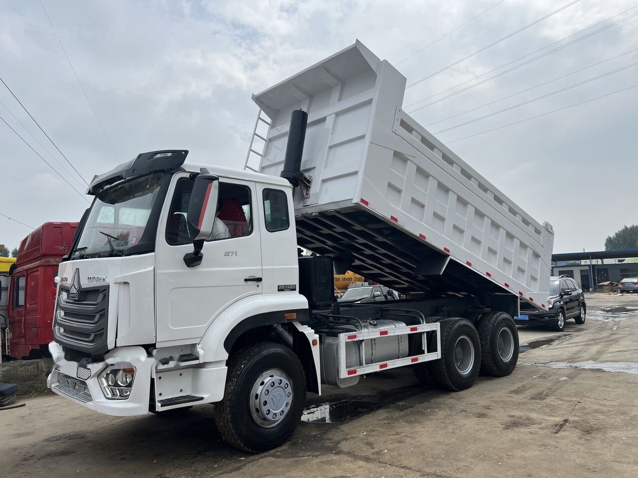 Sinotruk Howo - Camião basculante: foto 1 Sinotruk Howo - Camião basculante: foto 1