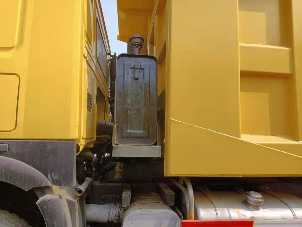 Sinotruk Howo - Camião basculante: foto 5 Sinotruk Howo - Camião basculante: foto 5