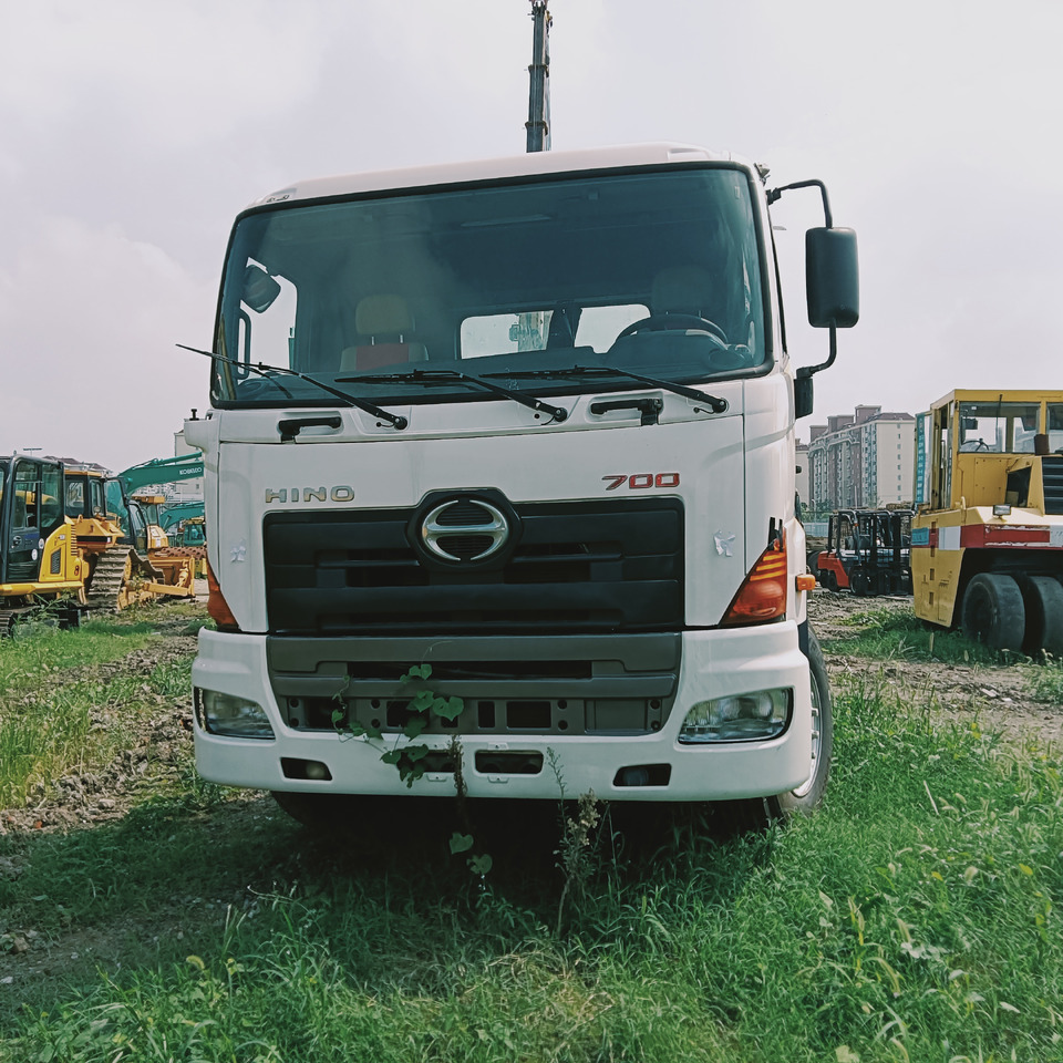 HINO 700 - Tractor: foto 2 HINO 700 - Tractor: foto 2
