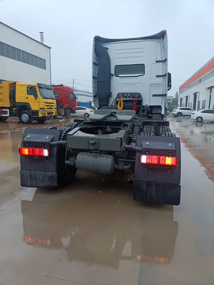 SINOTRUK HOWO A7 - Tractor: foto 4 SINOTRUK HOWO A7 - Tractor: foto 4
