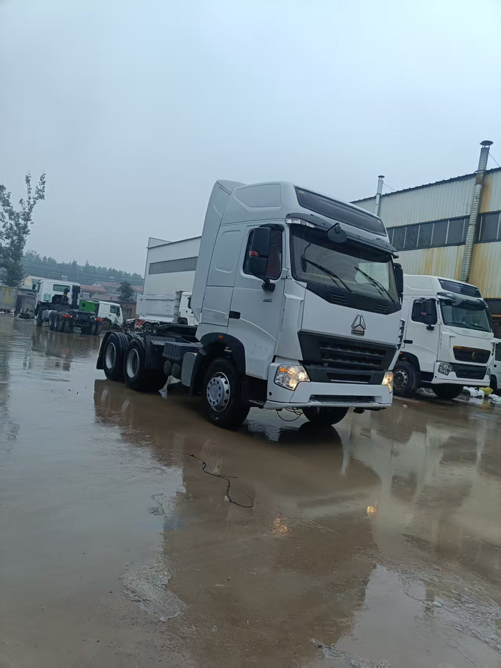 SINOTRUK HOWO A7 - Tractor: foto 1 SINOTRUK HOWO A7 - Tractor: foto 1