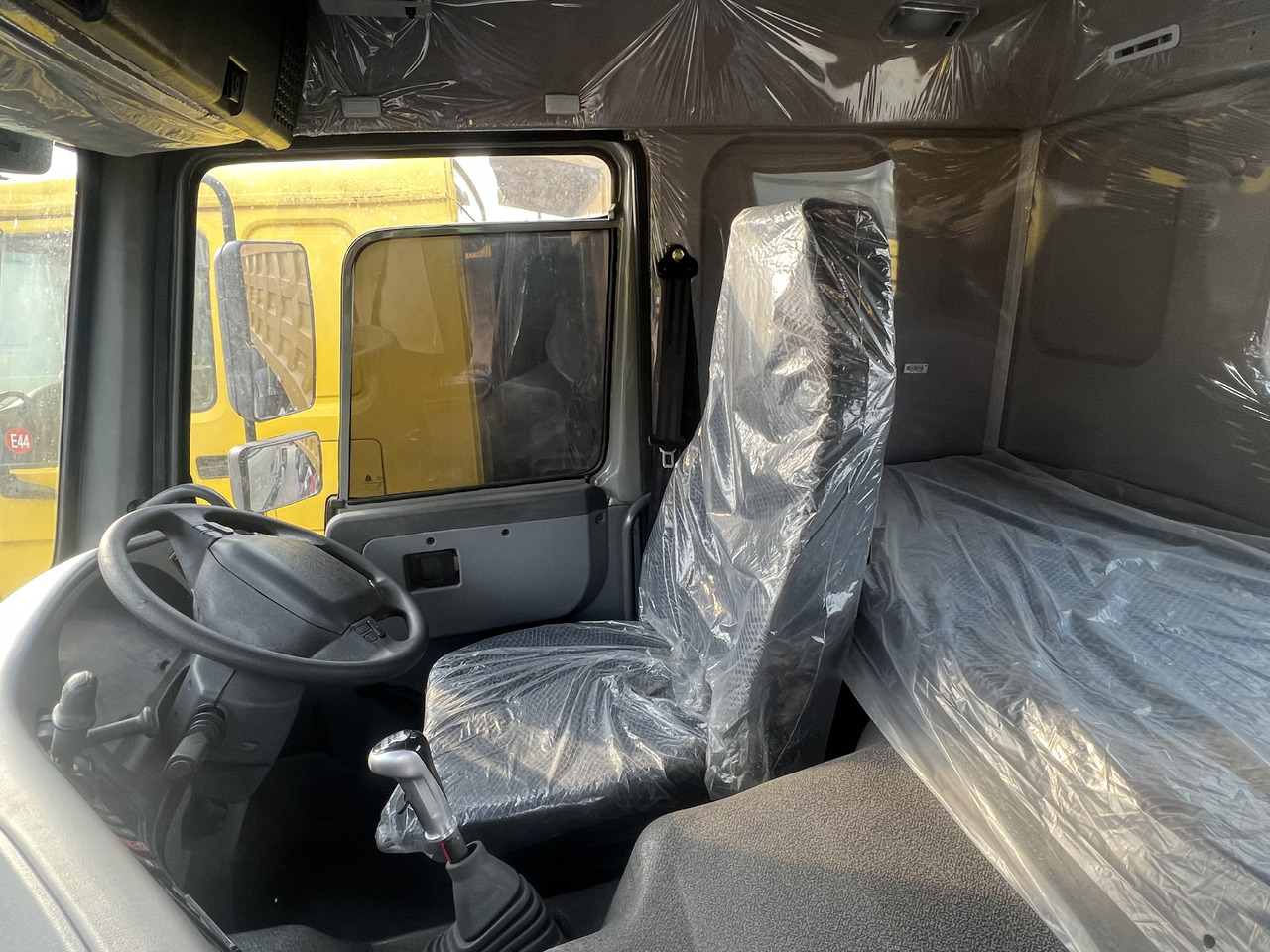 Tractor SINOTRUK HOWO: foto 7