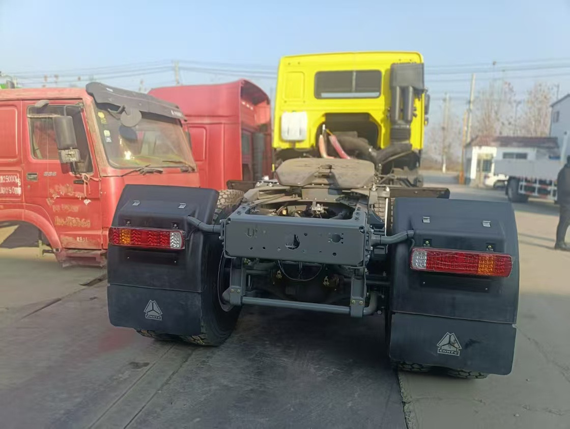 SINOTRUK HOWO - Tractor: foto 3 SINOTRUK HOWO - Tractor: foto 3