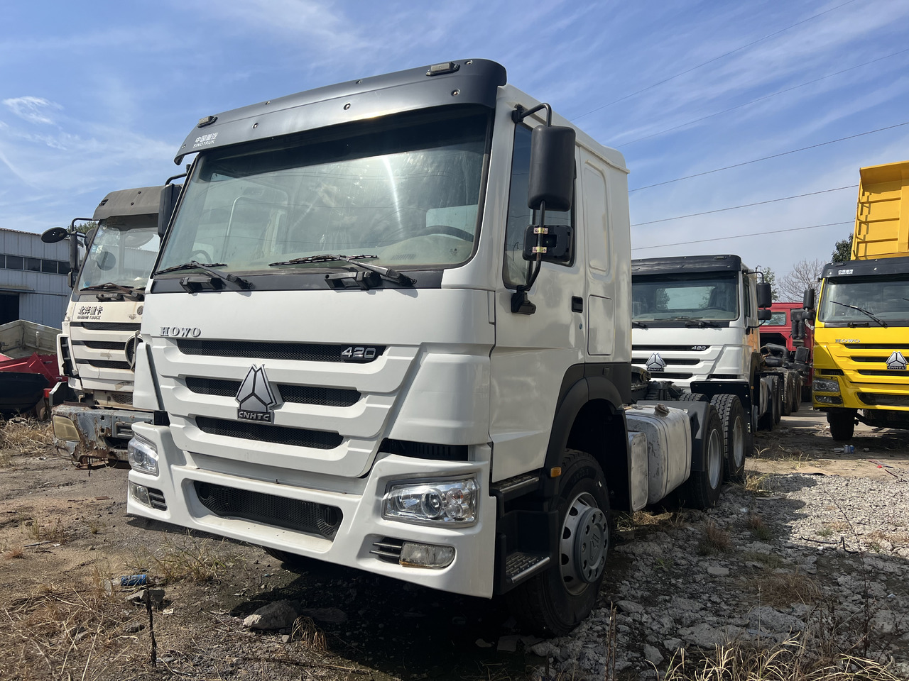 SINOTRUK Trailer head - Tractor: foto 3 SINOTRUK Trailer head - Tractor: foto 3