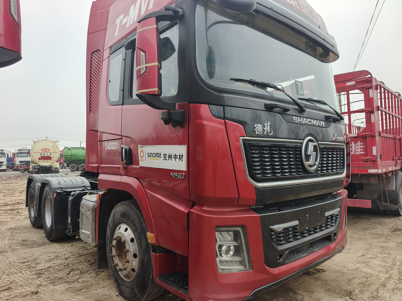 Tractor Shacman X5000: foto 6