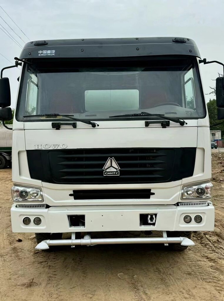 Sinotruk Howo 6*4 20cm³ - Veículo municipal/ Especial: foto 4 Sinotruk Howo 6*4 20cm³ - Veículo municipal/ Especial: foto 4