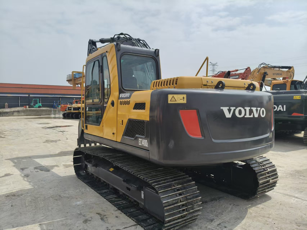 Volvo EC140DL - Escavadora de rastos: foto 4 Volvo EC140DL - Escavadora de rastos: foto 4