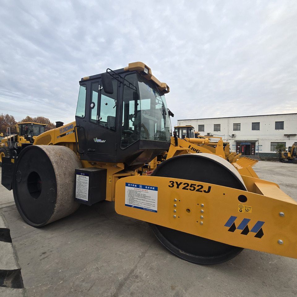 XCMG 3Y252J - Compactador de asfalto: foto 4 XCMG 3Y252J - Compactador de asfalto: foto 4