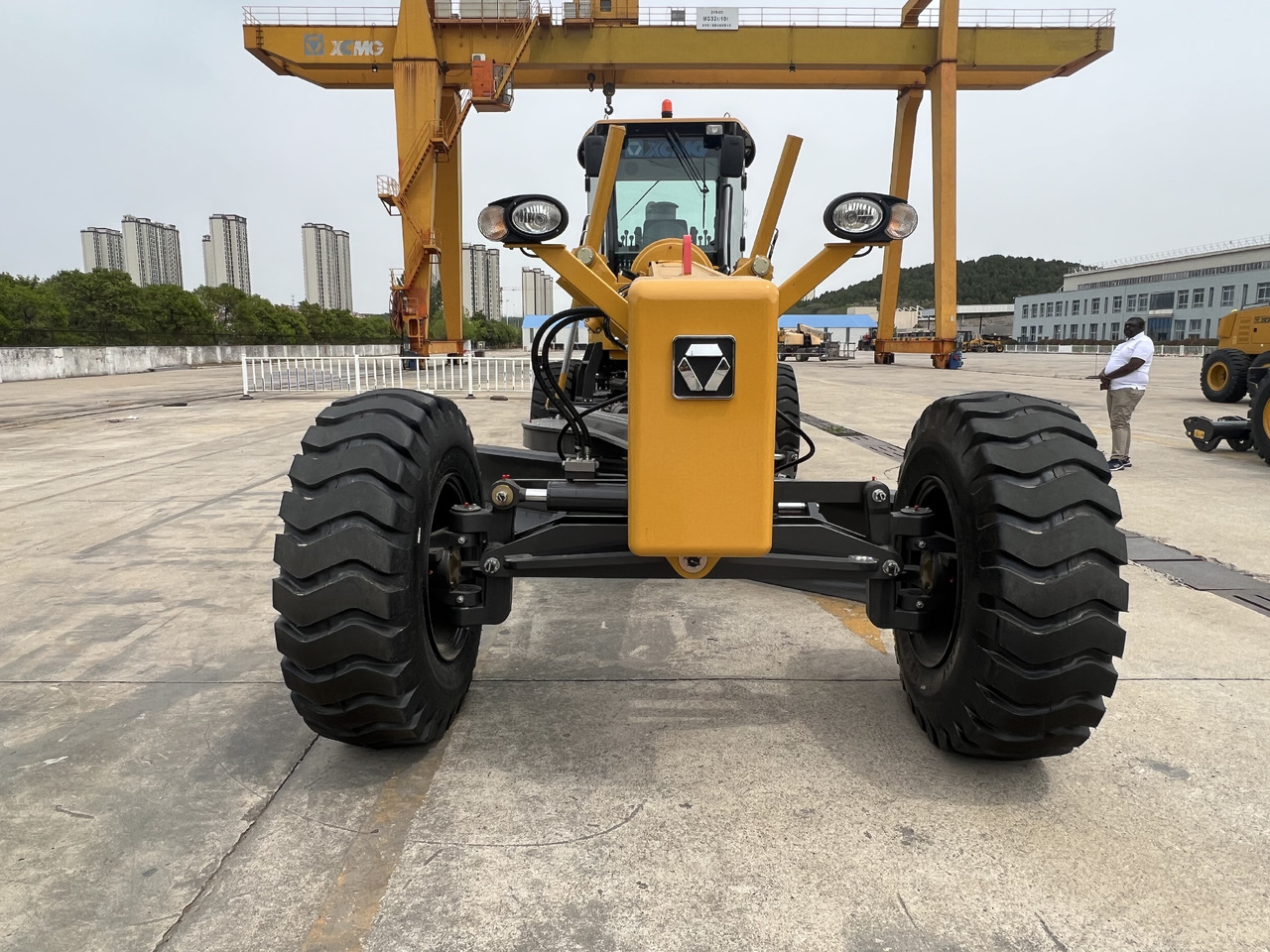 XCMG GR2153 - Motoniveladora: foto 2 XCMG GR2153 - Motoniveladora: foto 2