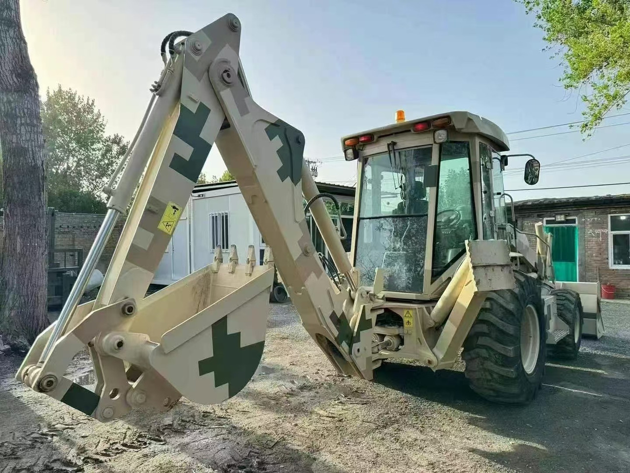 XCMG XT870K - Retroescavadeira: foto 4 XCMG XT870K - Retroescavadeira: foto 4