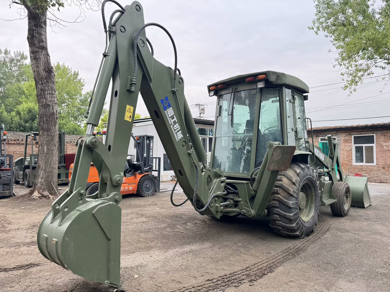 XIAGONG XG765 - Retroescavadeira: foto 3 XIAGONG XG765 - Retroescavadeira: foto 3