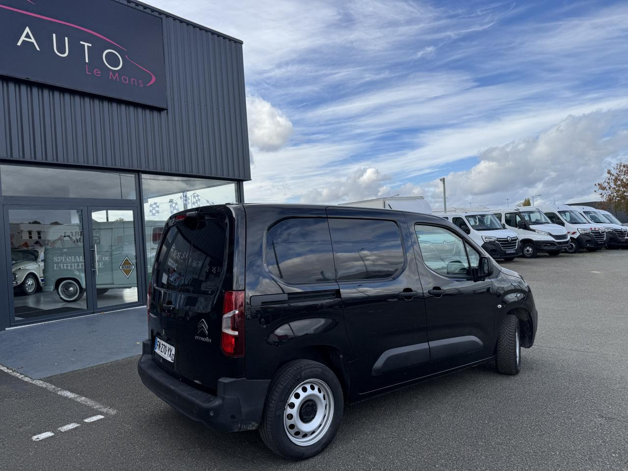 CITROEN Berlingo 1.5 BlueHDi S&S - 130 - BV EAT8 III FOURGON Fourgon M Driver 650 kg PHASE 1 - Furgão: foto 5 CITROEN Berlingo 1.5 BlueHDi S&S - 130 - BV EAT8 III FOURGON Fourgon M Driver 650 kg PHASE 1 - Furgão: foto 5