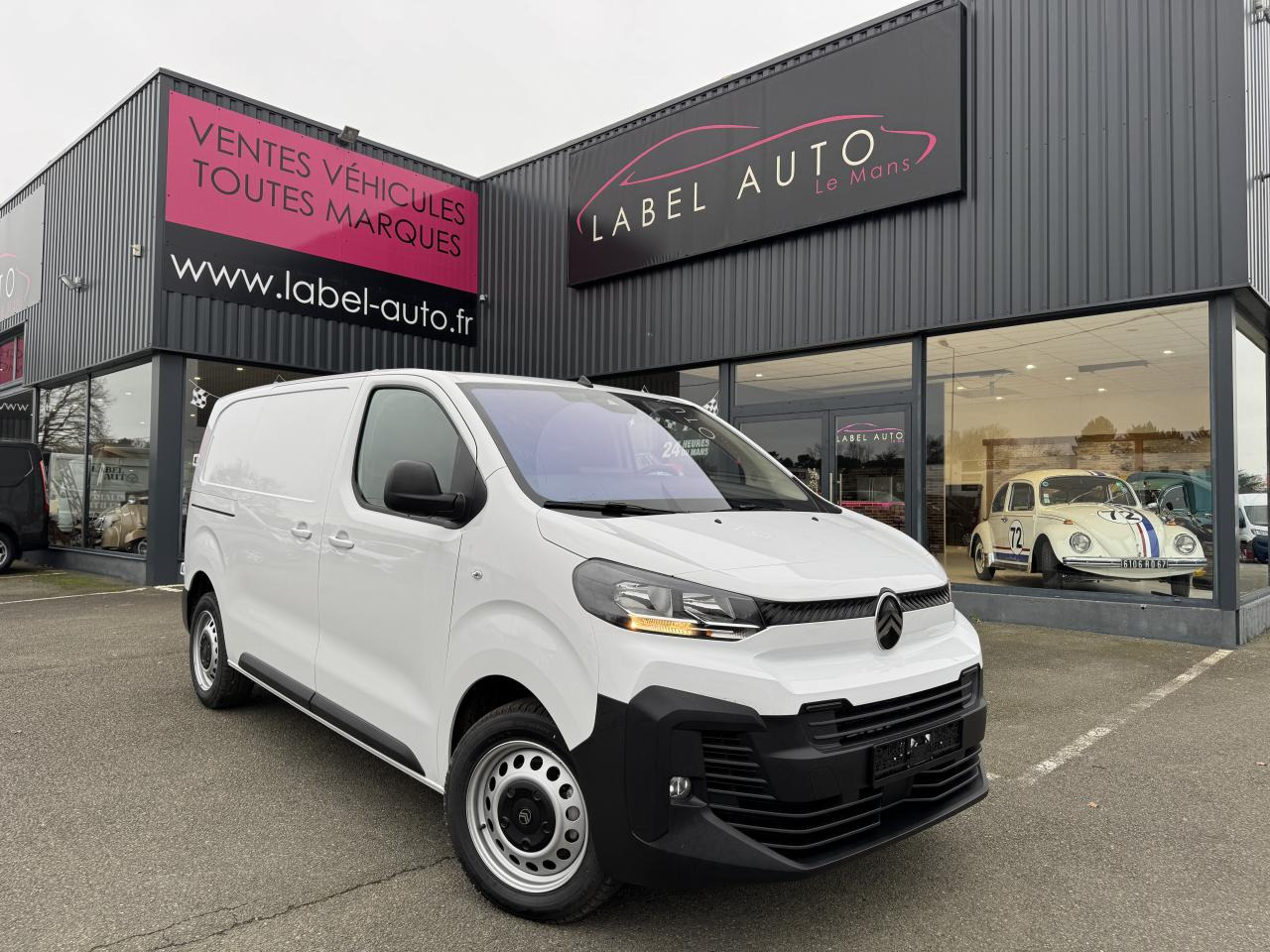 CITROEN Jumpy M 2.0 BlueHDi - 145 S&S - BV EAT8 III FOURGON . PHASE 2 - Furgão: foto 5 CITROEN Jumpy M 2.0 BlueHDi - 145 S&S - BV EAT8 III FOURGON . PHASE 2 - Furgão: foto 5