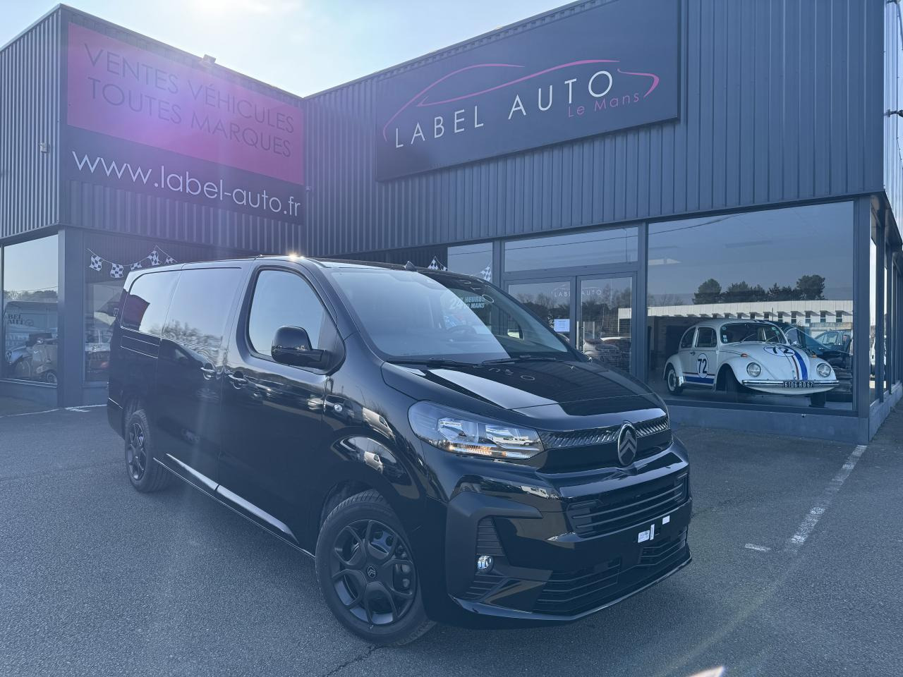 CITROEN Jumpy M 2.0 BlueHDi - 180 S&S - BV EAT8 III FOURGON . PHASE 2 - Furgão: foto 1 CITROEN Jumpy M 2.0 BlueHDi - 180 S&S - BV EAT8 III FOURGON . PHASE 2 - Furgão: foto 1