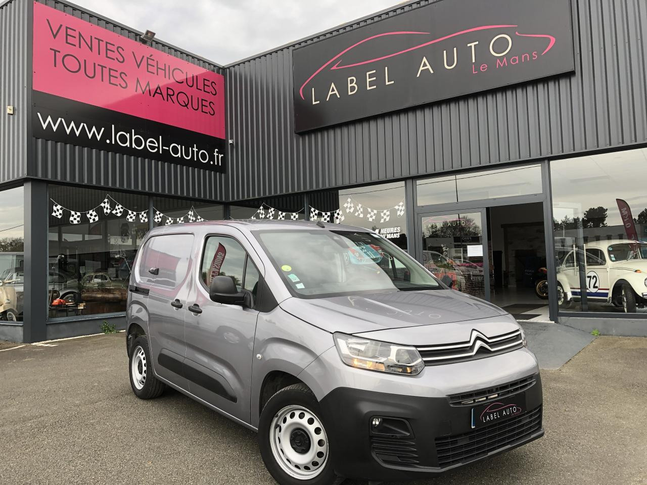 CITROEN berlingo M 1000KG BLUEHDI 130 S&S CLUB EAT8 - Furgão: foto 1 CITROEN berlingo M 1000KG BLUEHDI 130 S&S CLUB EAT8 - Furgão: foto 1