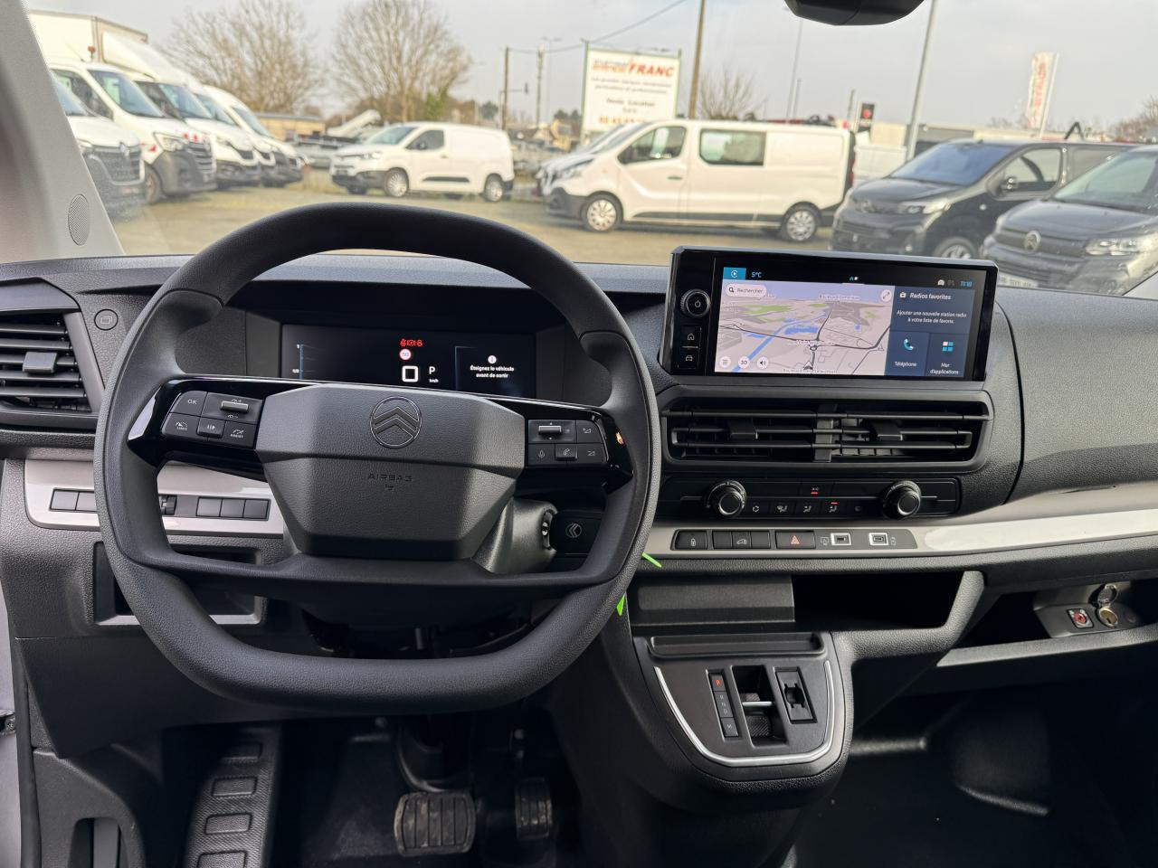 CITROEN jumpy 2 PLACES XL 2.0 BLUEHDI 180CH S&S PACK PREMIUM CONNECT EAT8 - Furgão: foto 3 CITROEN jumpy 2 PLACES XL 2.0 BLUEHDI 180CH S&S PACK PREMIUM CONNECT EAT8 - Furgão: foto 3