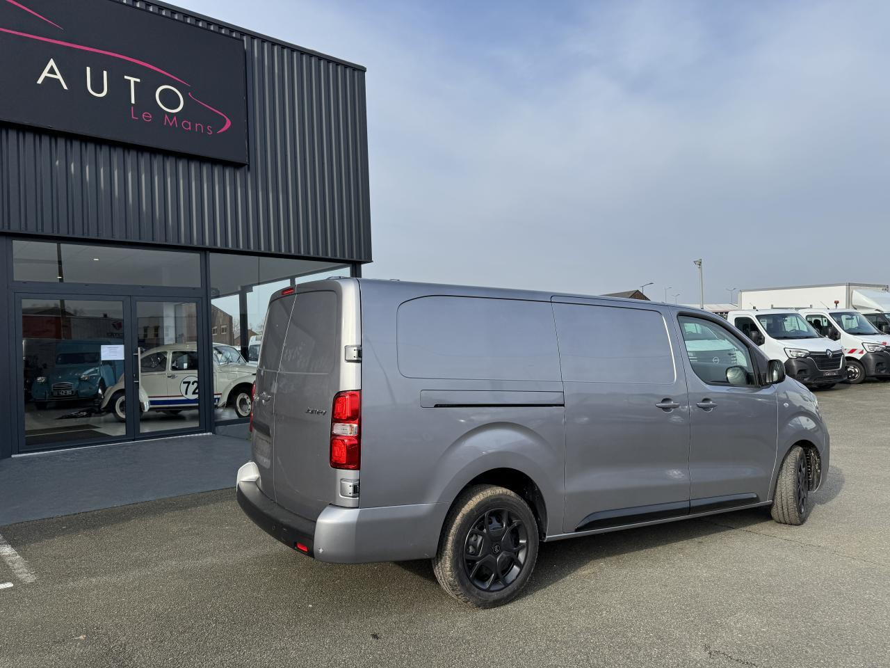 Citroen Jumpy 2 PLACES XL 2.0 BLUEHDI 180CH S&S PACK PREMIUM CONNECT EAT8 - Furgão: foto 5 Citroen Jumpy 2 PLACES XL 2.0 BLUEHDI 180CH S&S PACK PREMIUM CONNECT EAT8 - Furgão: foto 5