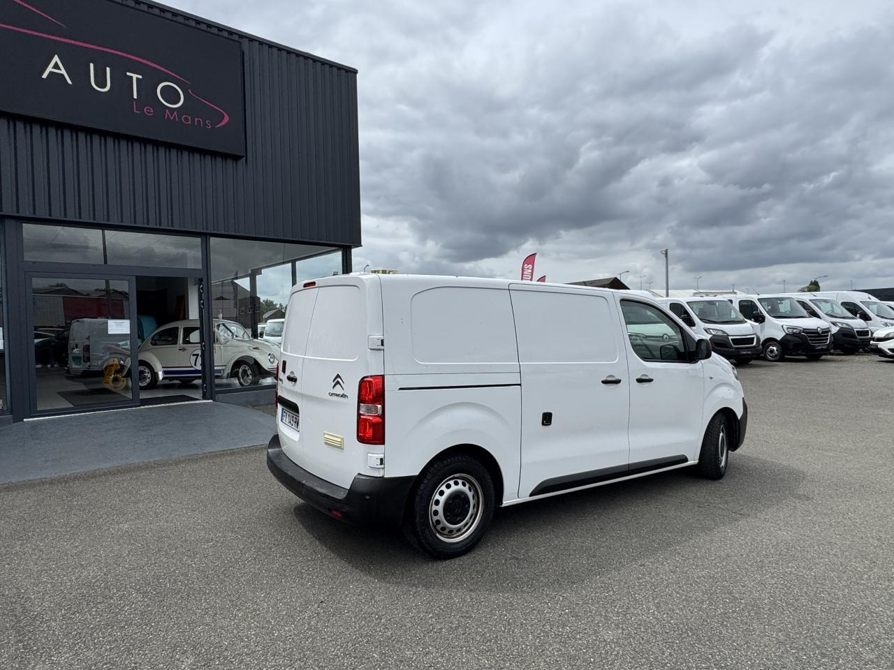 Citroen Jumpy M 1.5 BLUEHDI 120CH S&S DRIVER - Furgão: foto 5 Citroen Jumpy M 1.5 BLUEHDI 120CH S&S DRIVER - Furgão: foto 5