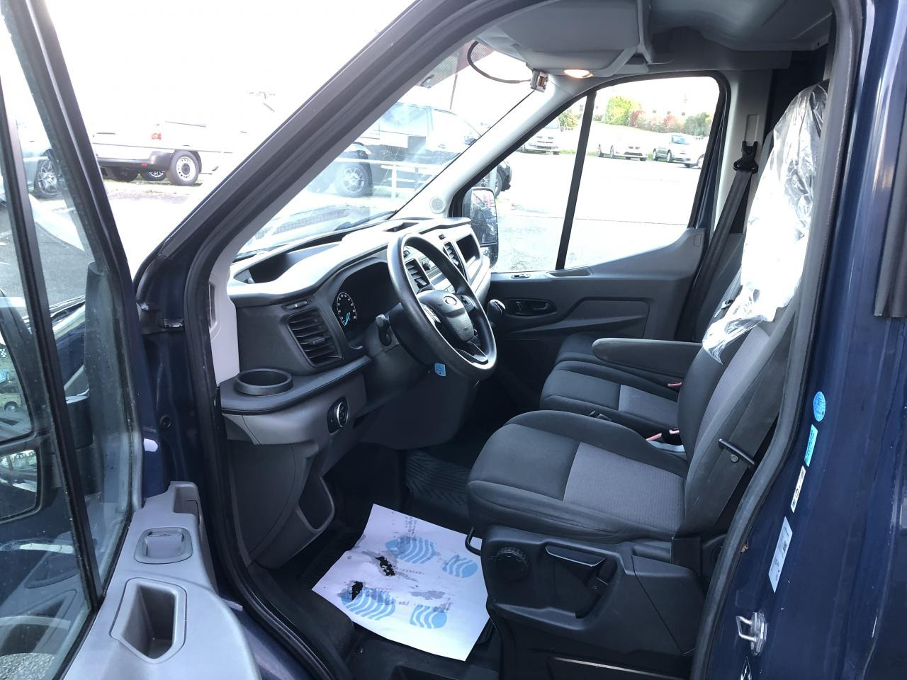 FORD Transit 350 L3H2 2.0 EcoBlue 130ch Frigorifique Ambiente - Furgão: foto 4 FORD Transit 350 L3H2 2.0 EcoBlue 130ch Frigorifique Ambiente - Furgão: foto 4