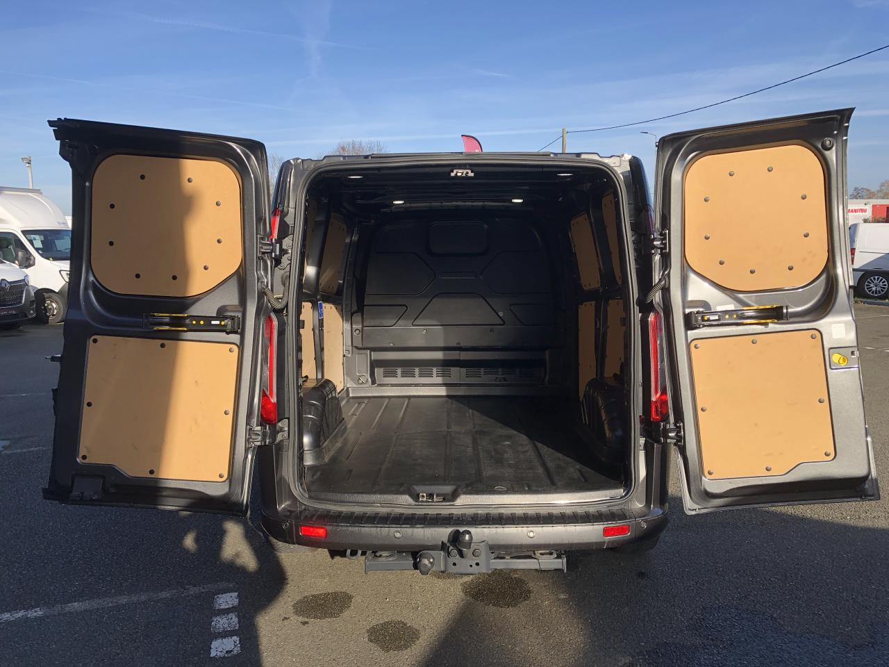 FORD Transit Custom 2.0 TDCi - 170 - BVA S&S TRANSIT CUSTOM FOURGON Fourgon 290 L1H1 Sport PHASE 2 - Furgão: foto 2 FORD Transit Custom 2.0 TDCi - 170 - BVA S&S TRANSIT CUSTOM FOURGON Fourgon 290 L1H1 Sport PHASE 2 - Furgão: foto 2