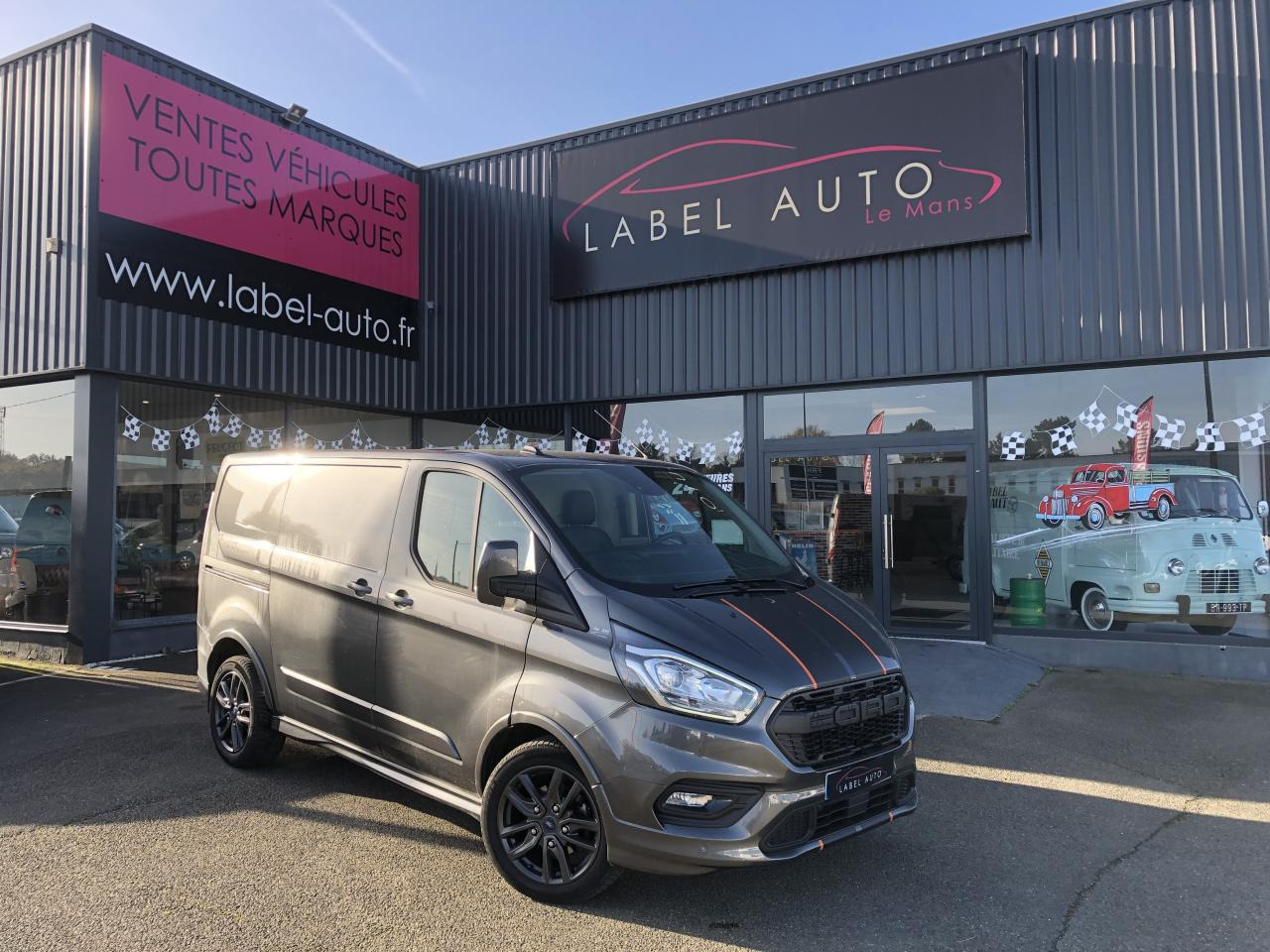 FORD Transit Custom 2.0 TDCi - 170 - BVA S&S TRANSIT CUSTOM FOURGON Fourgon 290 L1H1 Sport PHASE 2 - Furgão: foto 1 FORD Transit Custom 2.0 TDCi - 170 - BVA S&S TRANSIT CUSTOM FOURGON Fourgon 290 L1H1 Sport PHASE 2 - Furgão: foto 1