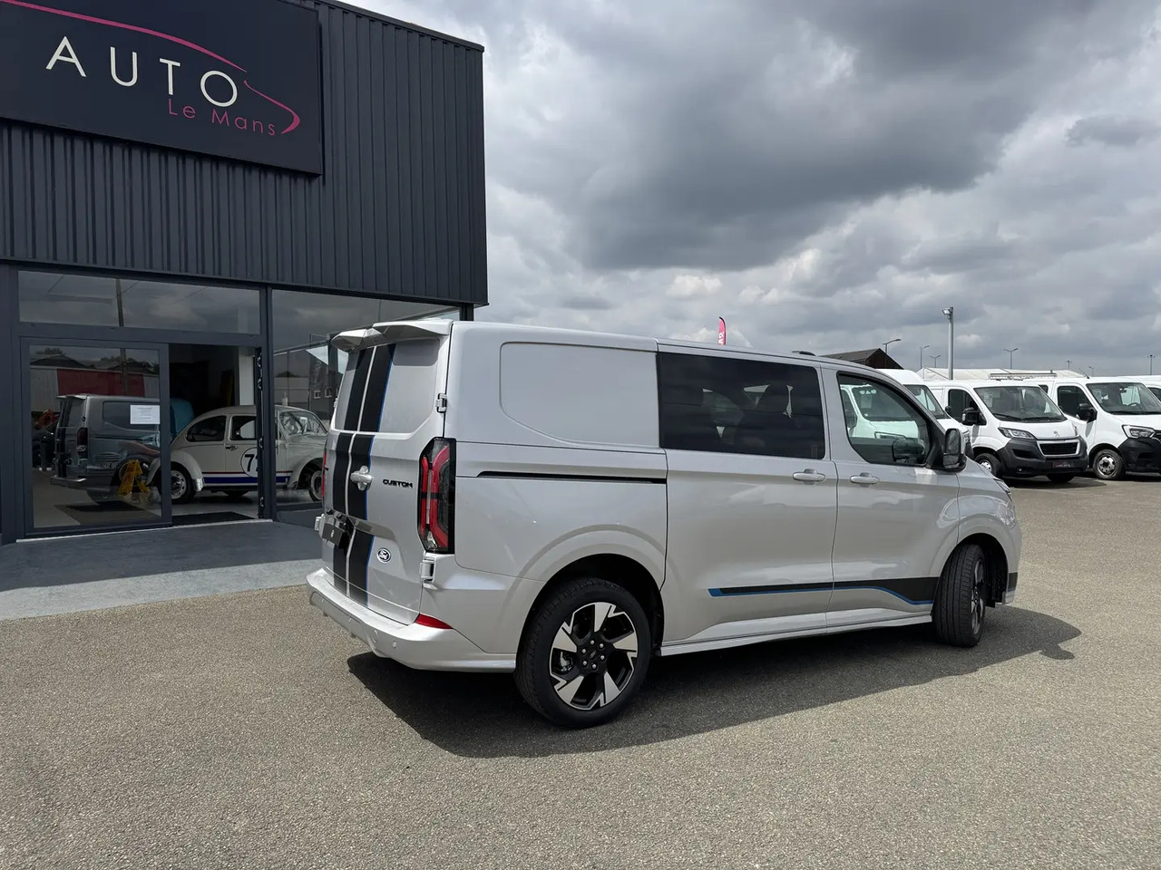 Ford Transit Custom 320 L1H1 2.0 ECOBLUE 170CH CABINE APPROFONDIE SPORT BVA8 - Carrinha cabine dupla: foto 5 Ford Transit Custom 320 L1H1 2.0 ECOBLUE 170CH CABINE APPROFONDIE SPORT BVA8 - Carrinha cabine dupla: foto 5