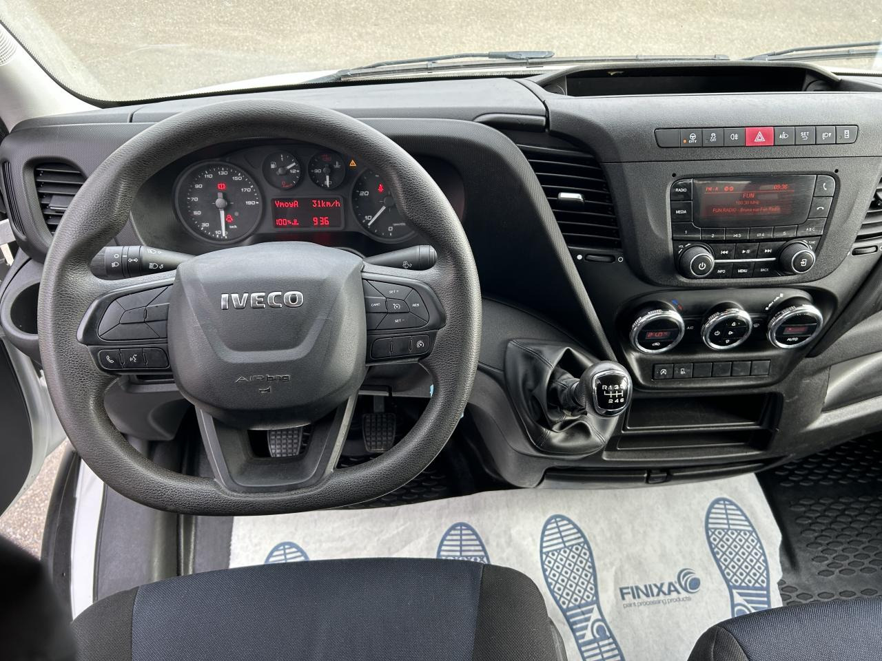 IVECO Daily 35 C 14 S&S (Quad-Leaf) CHASSIS CABINE 2014 35C/35S Chassis cabine 35 C Epmt.3.75 PHASE 3 - Carrinha basculante: foto 3 IVECO Daily 35 C 14 S&S (Quad-Leaf) CHASSIS CABINE 2014 35C/35S Chassis cabine 35 C Epmt.3.75 PHASE 3 - Carrinha basculante: foto 3