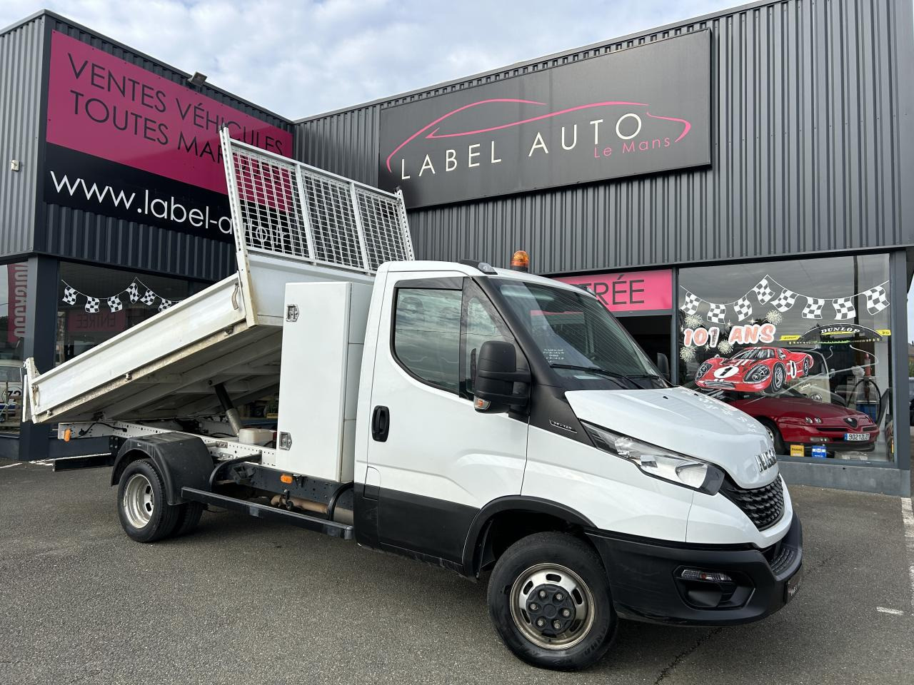 IVECO Daily 35 C 14 S&S (Quad-Leaf) CHASSIS CABINE 2014 35C/35S Chassis cabine 35 C Epmt.3.75 PHASE 3 - Carrinha basculante: foto 1 IVECO Daily 35 C 14 S&S (Quad-Leaf) CHASSIS CABINE 2014 35C/35S Chassis cabine 35 C Epmt.3.75 PHASE 3 - Carrinha basculante: foto 1