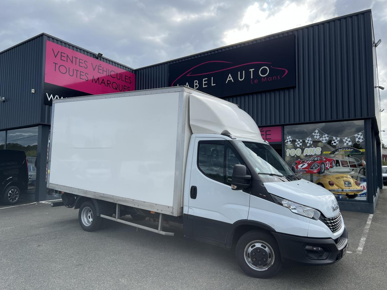 IVECO Daily 35 C 16 S&S (Quad-Leaf) CHASSIS CABINE 2014 35C/35S Chassis cabine 35 C Epmt.4.1 PHASE 4 - Carrinha de contentor: foto 5 IVECO Daily 35 C 16 S&S (Quad-Leaf) CHASSIS CABINE 2014 35C/35S Chassis cabine 35 C Epmt.4.1 PHASE 4 - Carrinha de contentor: foto 5
