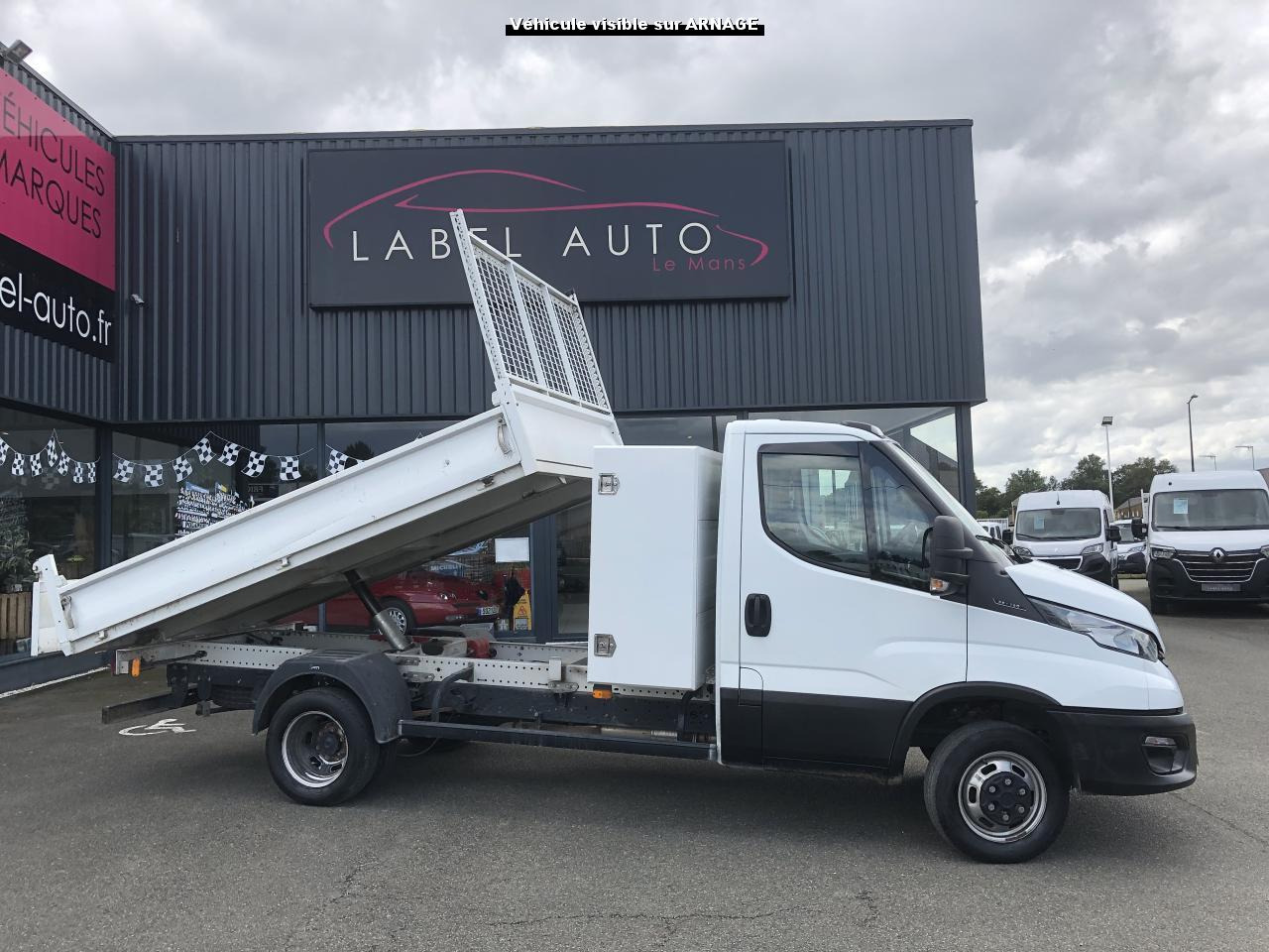IVECO Daily 35 C 16H3.0 (Quad-Leaf) CHASSIS CABINE 2014 35C/35S Chassis cabine 35 C Epmt.3.75 PHASE 4 - Carrinha basculante: foto 1 IVECO Daily 35 C 16H3.0 (Quad-Leaf) CHASSIS CABINE 2014 35C/35S Chassis cabine 35 C Epmt.3.75 PHASE 4 - Carrinha basculante: foto 1