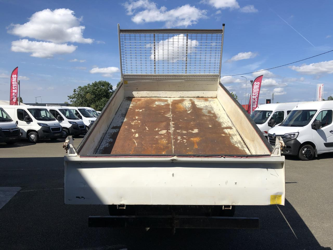 IVECO Daily 35C14 3T5 BENNE + COFFRE RJ 2.3L 140CH - Carrinha basculante: foto 3 IVECO Daily 35C14 3T5 BENNE + COFFRE RJ 2.3L 140CH - Carrinha basculante: foto 3