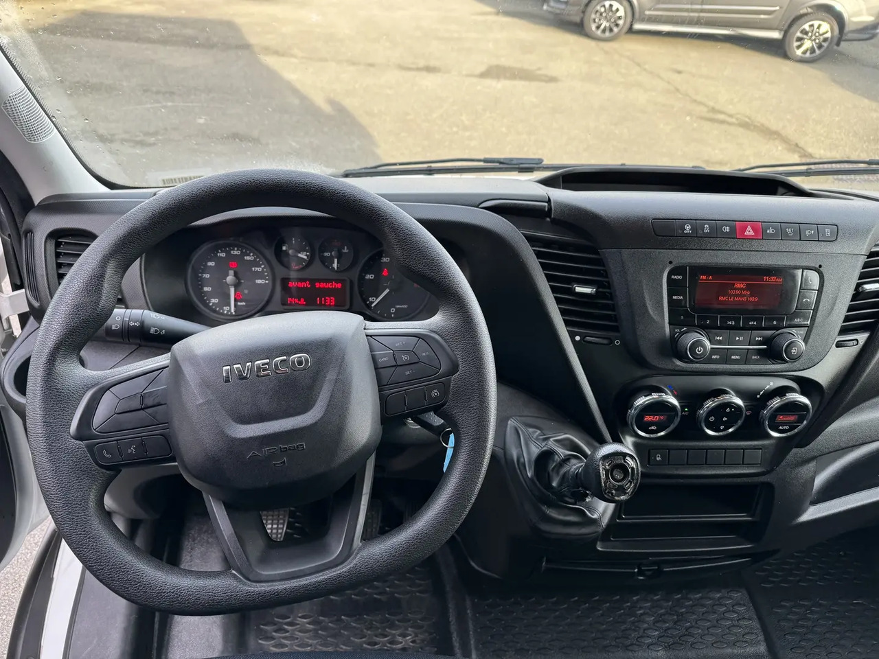 Iveco Daily 35C16 EMPATTEMENT 4100 - Carrinha de contentor: foto 4 Iveco Daily 35C16 EMPATTEMENT 4100 - Carrinha de contentor: foto 4
