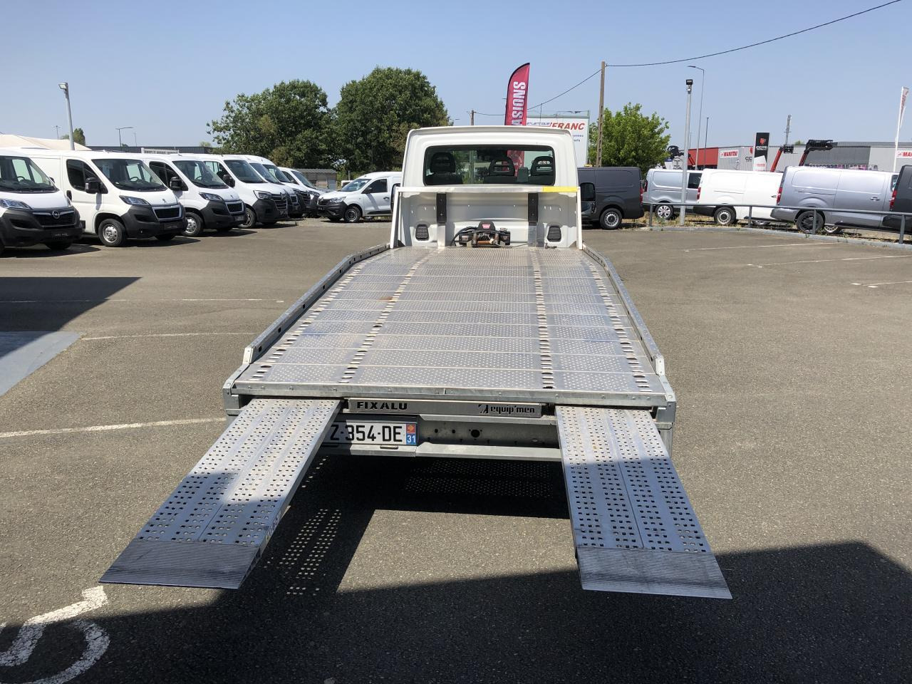Iveco Daily IVECO PORTE VOITURE DEPANNEUSE 35 S 16 3L0 160 CH EMPATTEMENT 4100 PLATEAU FIX ALU EQUIP M - Camião transporte de veículos: foto 3 Iveco Daily IVECO PORTE VOITURE DEPANNEUSE 35 S 16 3L0 160 CH EMPATTEMENT 4100 PLATEAU FIX ALU EQUIP M - Camião transporte de veículos: foto 3