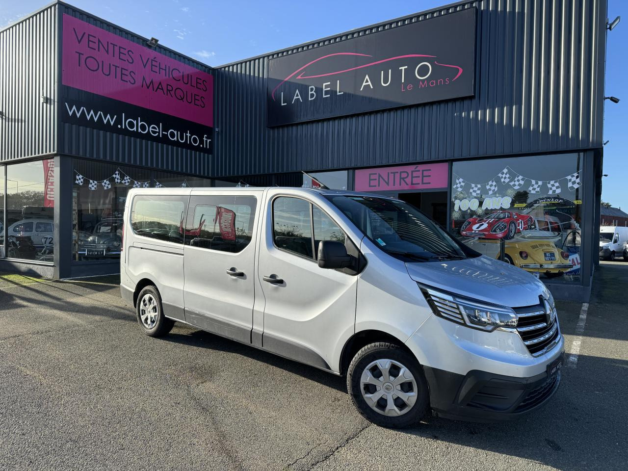 RENAULT Trafic L2 2.0 Energy dCi - 150 - S&S III COMBI Combi Zen L2H1 PHASE 3 - Máquina de outro: foto 3 RENAULT Trafic L2 2.0 Energy dCi - 150 - S&S III COMBI Combi Zen L2H1 PHASE 3 - Máquina de outro: foto 3
